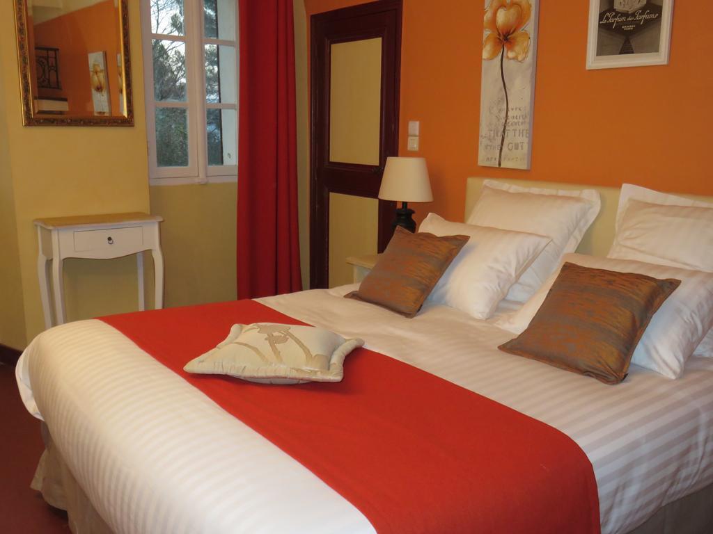Le Clos Des Canebiers Bed and Breakfast Grasse Habitación foto